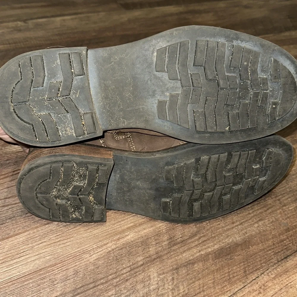 Men’s Clarks Side Zip‎ Boots Brown size is worn off but I believe they are 13
